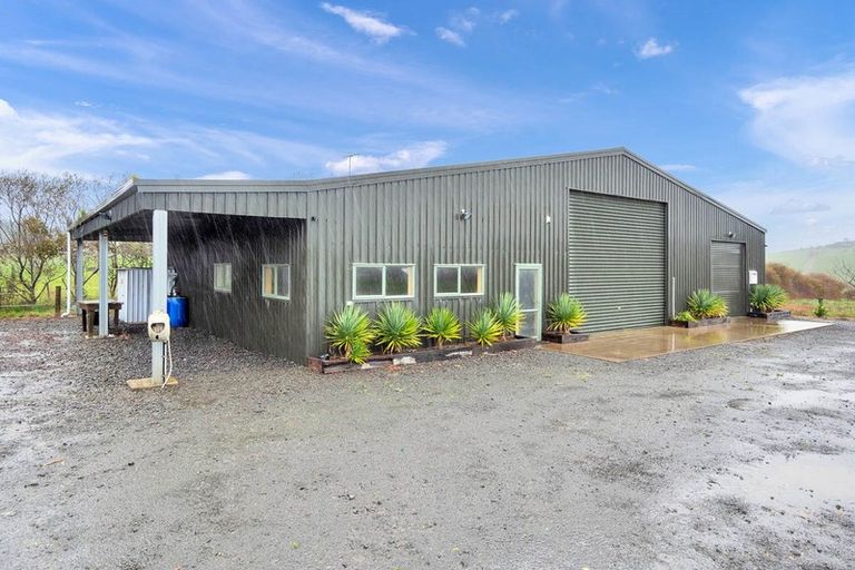 Photo of property in 273 Forestry Road, Waitoki, Kaukapakapa, 0871