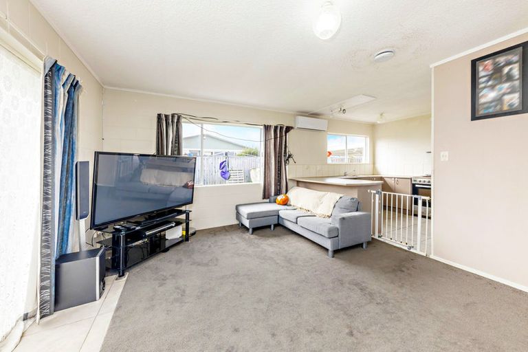 Photo of property in 4/29 South Street, Papakura, 2110