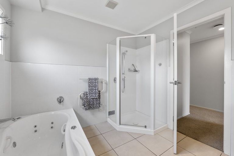 Photo of property in 29d Baring Terrace, Strandon, New Plymouth, 4312