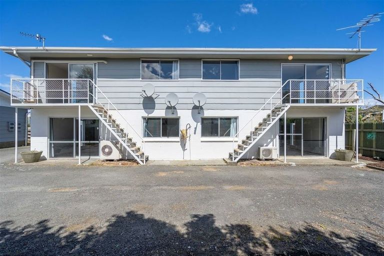 Photo of property in 366 Tay Street, Turnbull Thomson Park, Invercargill, 9810