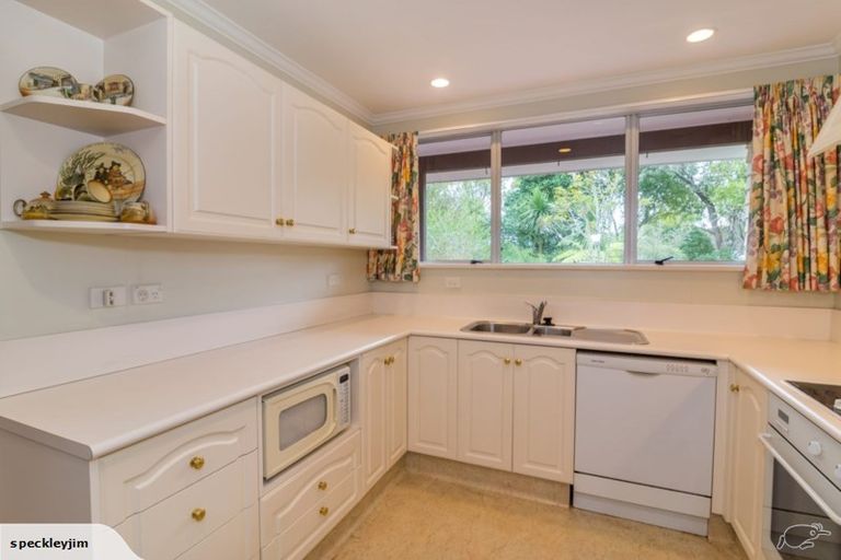 Photo of property in 301 Stokes Valley Road, Stokes Valley, Lower Hutt, 5019