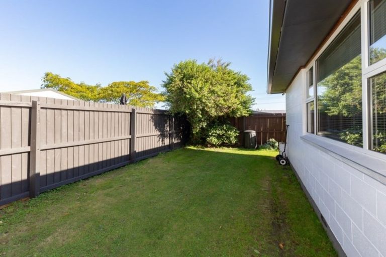 Photo of property in 2/128 Foremans Road, Islington, Christchurch, 8042