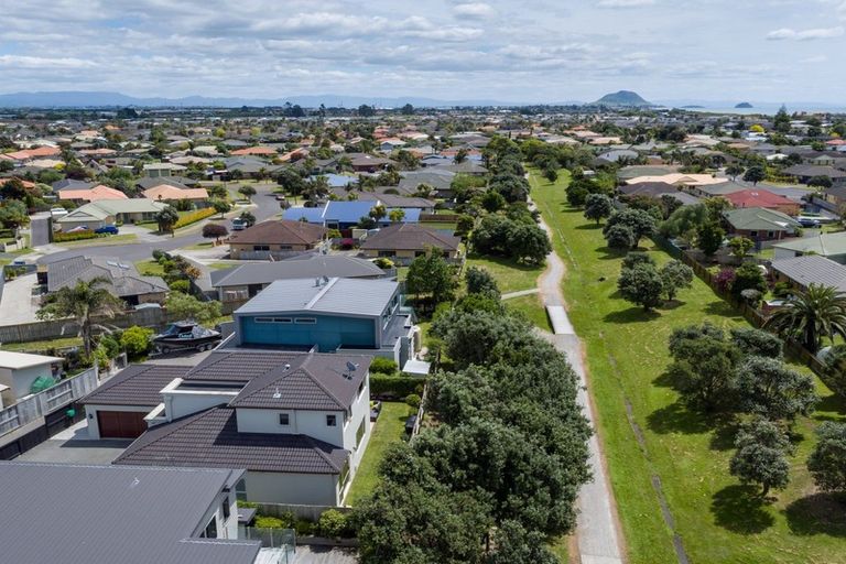 Photo of property in 12 Ella Place, Papamoa Beach, Papamoa, 3118