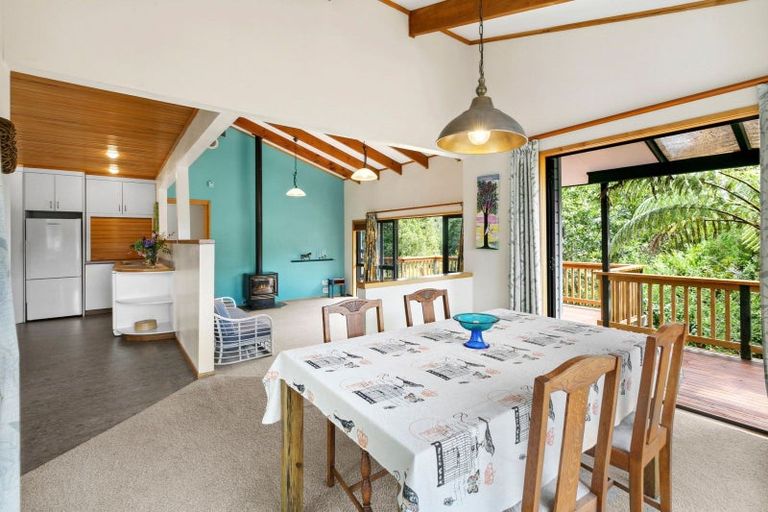 Photo of property in 10 Redwood Crescent, Westown, New Plymouth, 4310