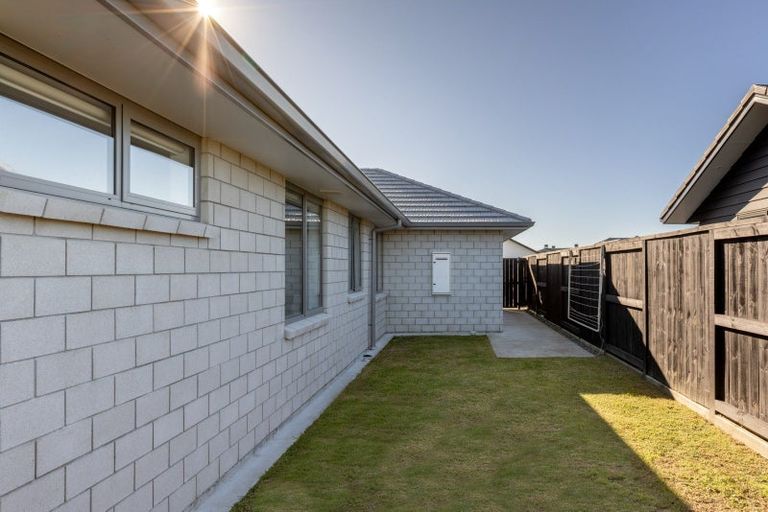 Photo of property in 43 Kaiora Drive, Papamoa Beach, Papamoa, 3118