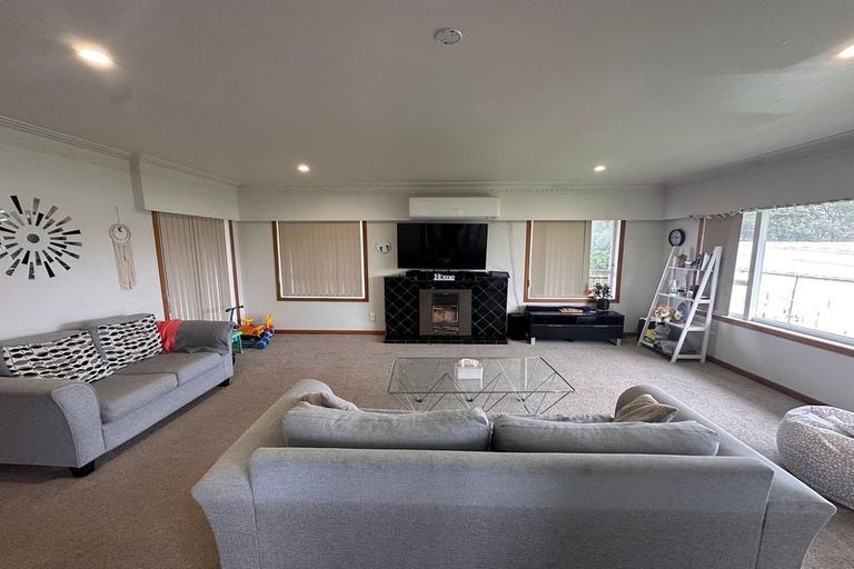 Photo of property in 43 Millen Avenue, Pakuranga, Auckland, 2010