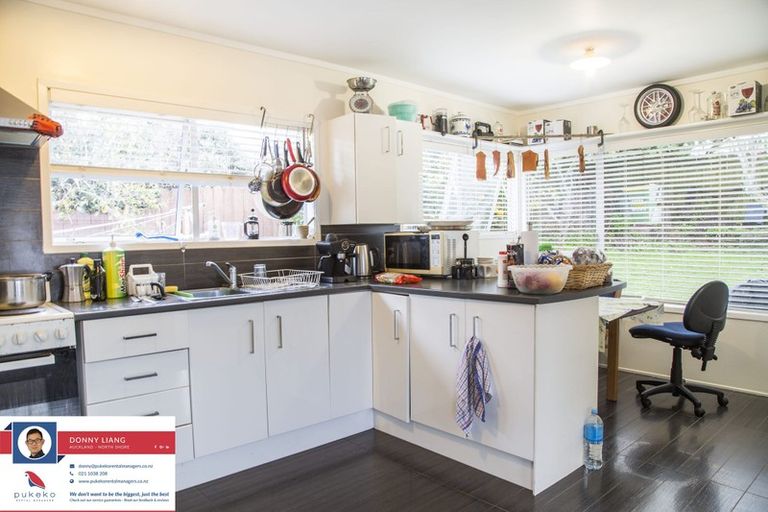 Photo of property in 2/9 Miraka Place, Birkenhead, Auckland, 0626