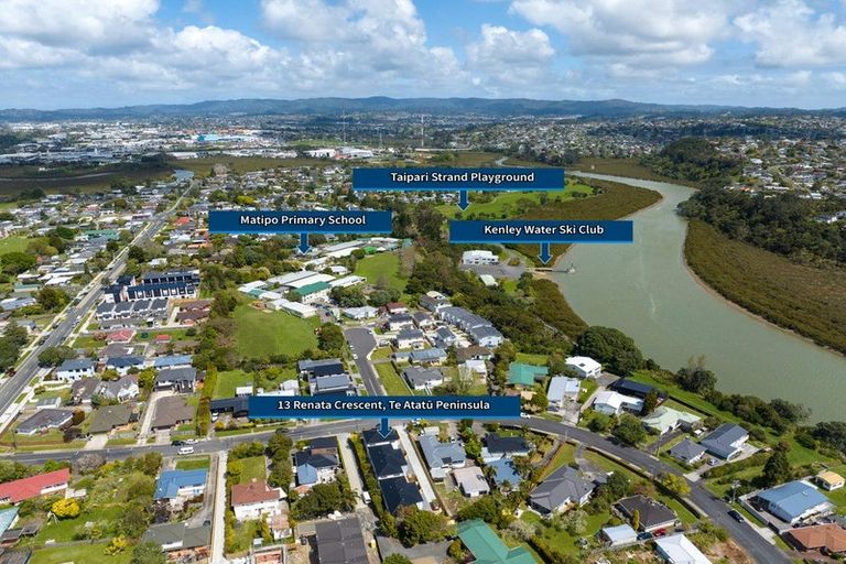 Photo of property in 13a Renata Crescent, Te Atatu Peninsula, Auckland, 0610