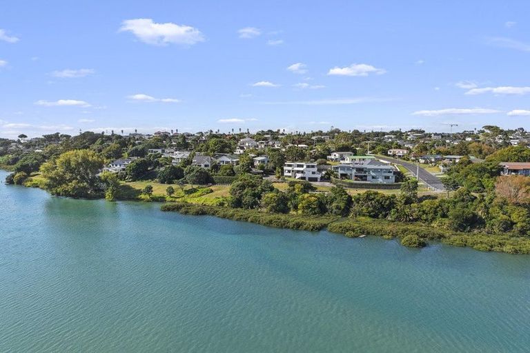 Photo of property in 53a Moffat Road, Red Beach, 0932