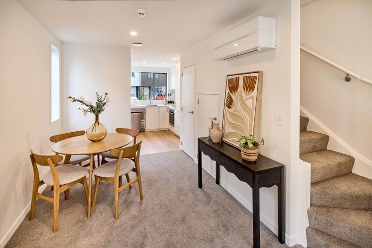 Photo of property in 90 Ara Paiwhenua, Tawa, Wellington, 5028