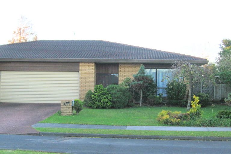 Photo of property in 21 Glucina Avenue, West Harbour, Auckland, 0618