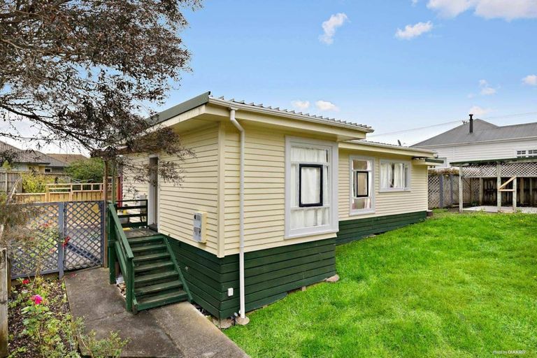 Photo of property in 3 Applewood Drive, Henderson, Auckland, 0612