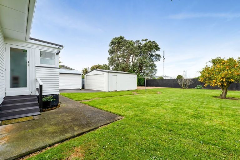 Photo of property in 28 Terou Street, Manaia, 4612