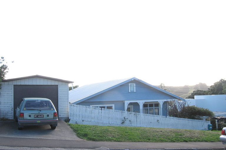 Photo of property in 61 Nevay Road, Miramar, Wellington, 6022