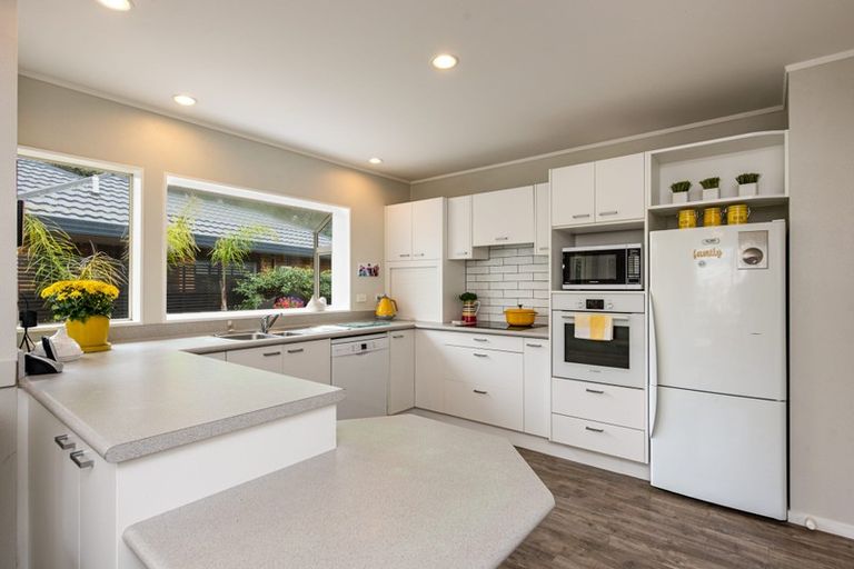 Photo of property in 116 Oxford Street, Tawa, Wellington, 5028