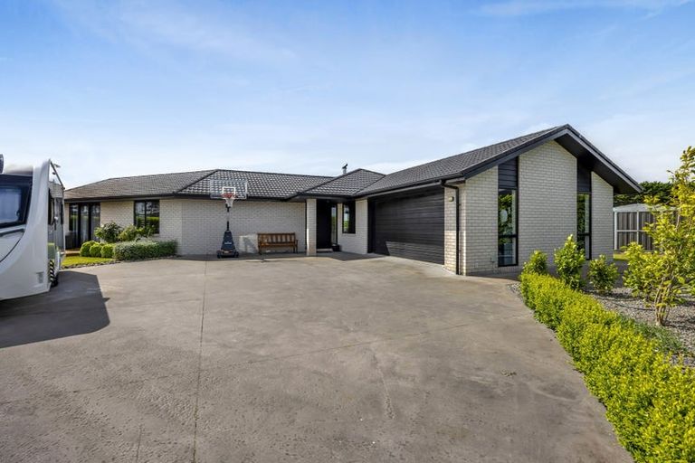 Photo of property in 1 Larlin Drive, Hawera, 4675