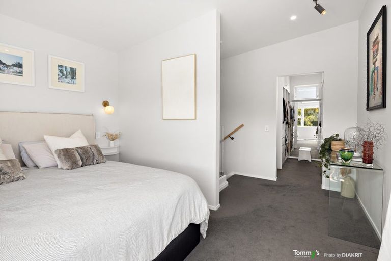 Photo of property in 42 Lohia Street, Khandallah, Wellington, 6035