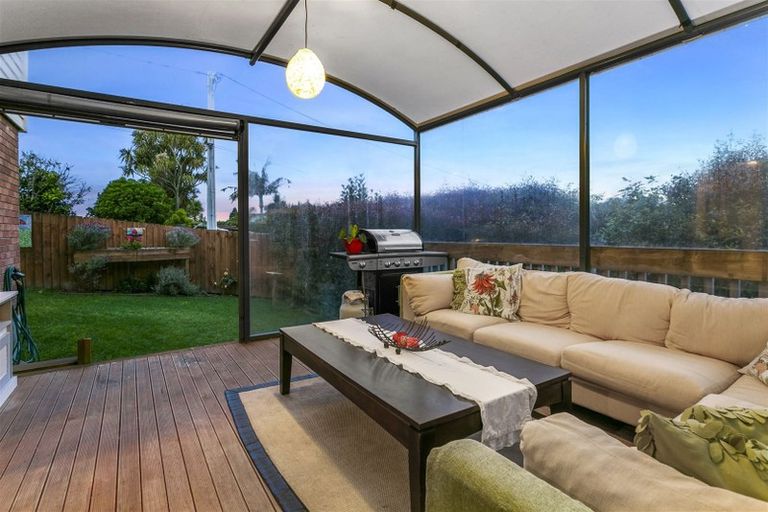 Photo of property in 52a Channel View Road, Campbells Bay, Auckland, 0630