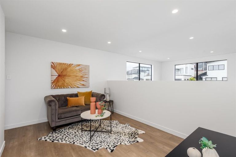 Photo of property in 34a Maraeariki Avenue, Orewa, 0931