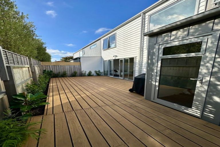 Photo of property in 2/368 Hereford Street, Linwood, Christchurch, 8011