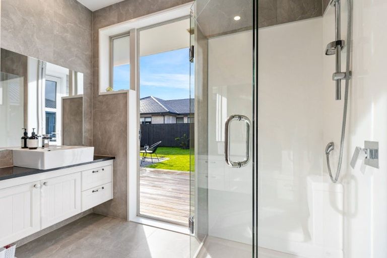 Photo of property in 1 Pitoitoi Drive, Riverhead, 0820