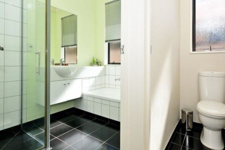 Photo of property in 44 Wiltshire Drive, Huntington, Hamilton, 3210