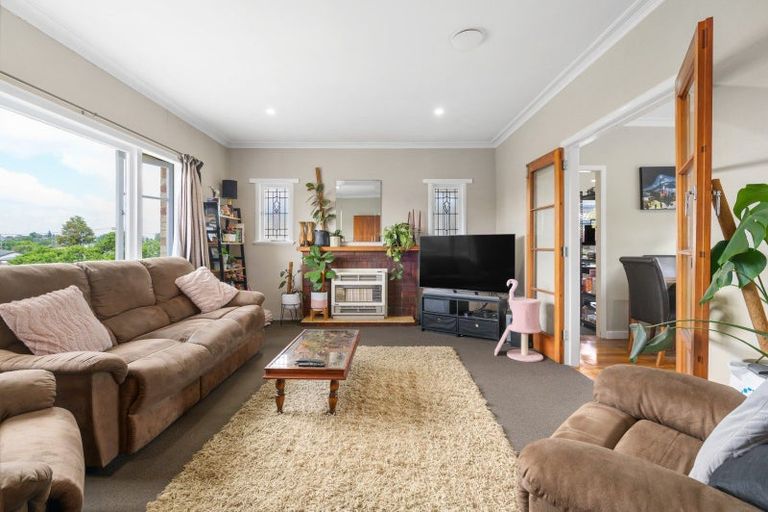 Photo of property in 14 Charles Crescent, Beerescourt, Hamilton, 3200