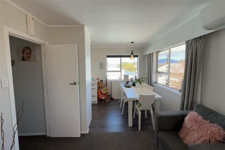 Photo of property in 79a Barrett Street, Westown, New Plymouth, 4310