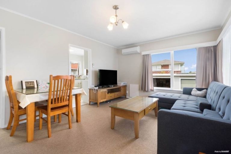 Photo of property in 3/10 Hororata Road, Hauraki, Auckland, 0622