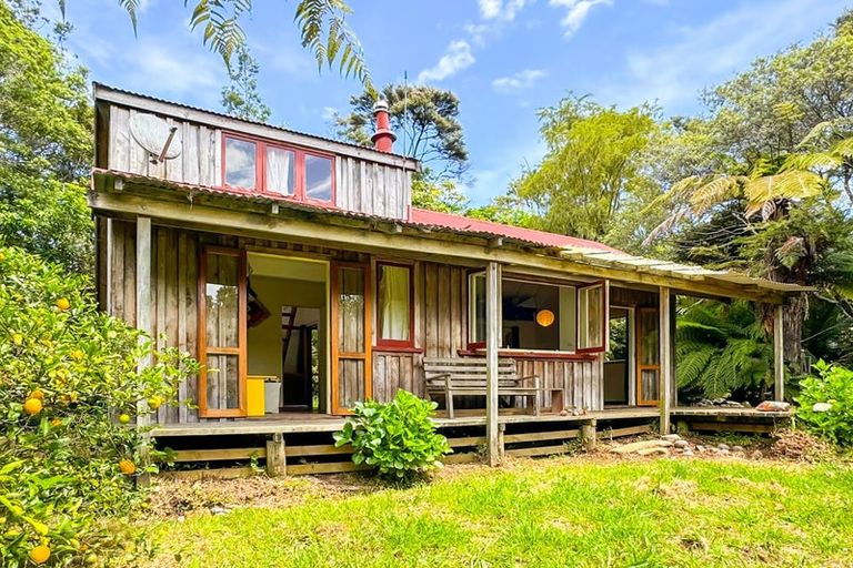 Photo of property in 994 Kennedy Bay Road, Kennedy Bay, Coromandel, 3583