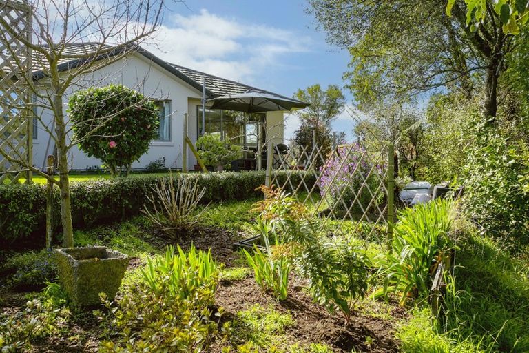 Photo of property in 33 Lakeridge Close, Rangatira Park, Taupo, 3330