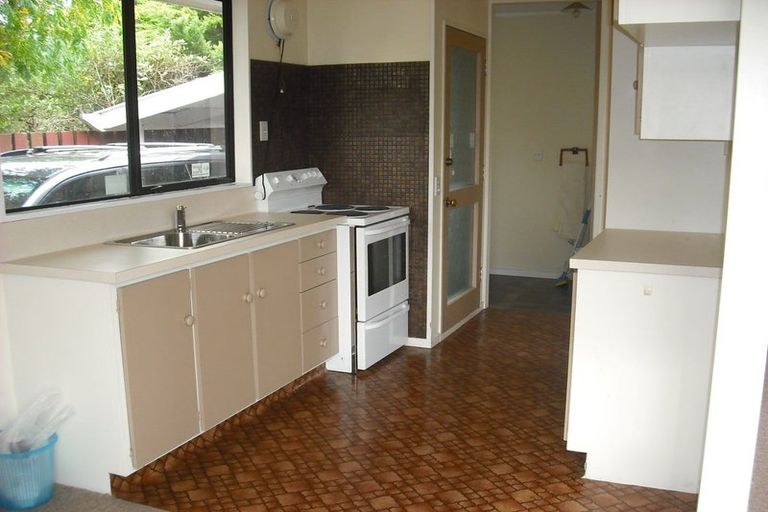 Photo of property in 9 Adams Place, Kelvin Grove, Palmerston North, 4414