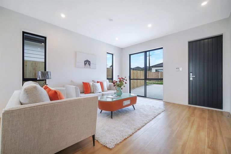 Photo of property in 42 Holcroft Street, Papakura, 2110