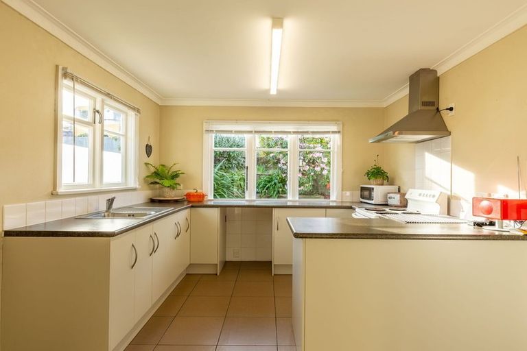 Photo of property in 157 Easther Crescent, Kew, Dunedin, 9012