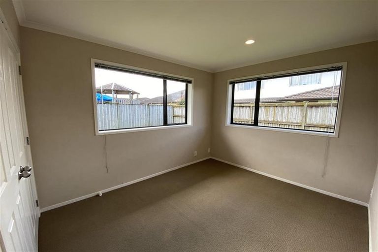 Photo of property in 487 Te Irirangi Drive, Flat Bush, Auckland, 2013