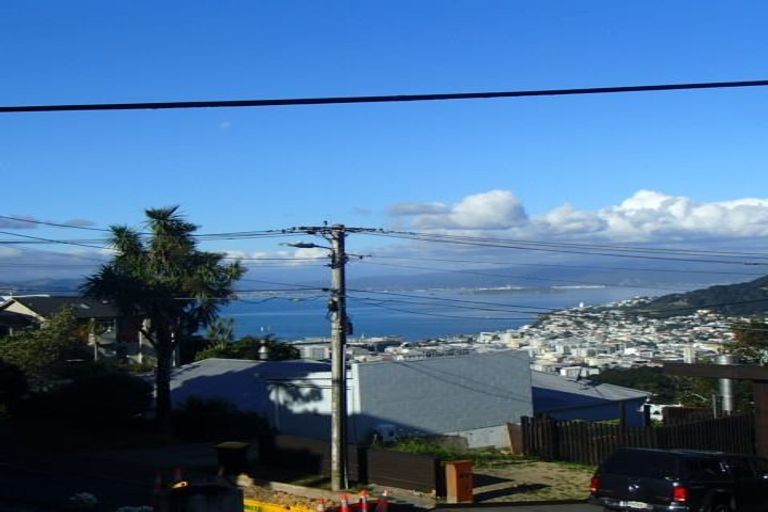 Photo of property in 52 Mitchell Street, Brooklyn, Wellington, 6021