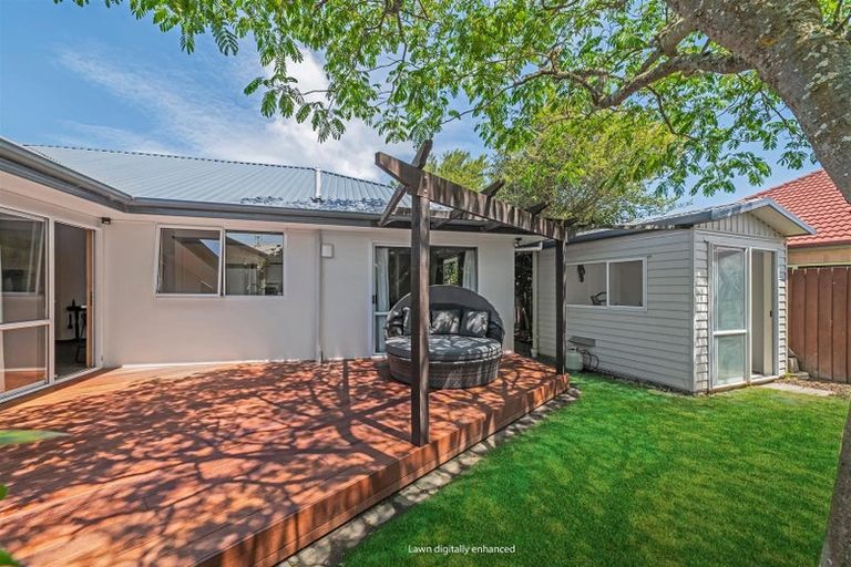 Photo of property in 10 Beauford Place, Parklands, Christchurch, 8083