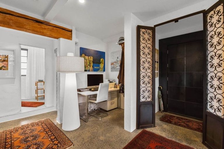 Photo of property in 1/25a Lake Road, Devonport, Auckland, 0624