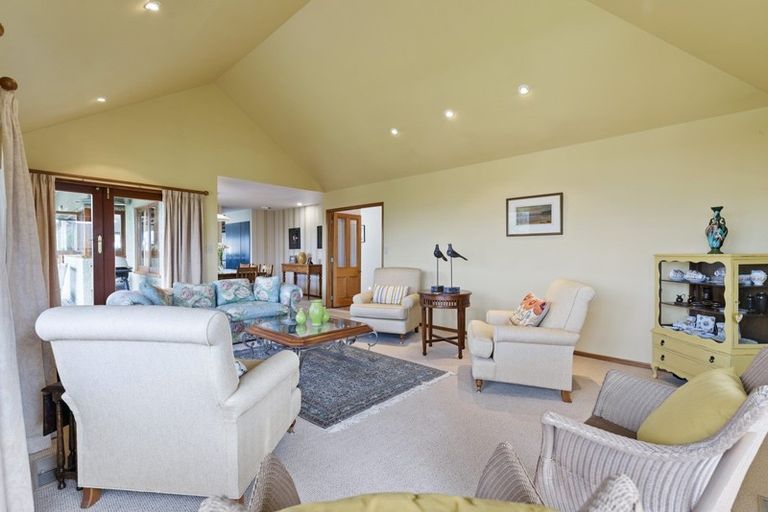 Photo of property in 14 Cobbe Place, Pomare, Rotorua, 3015