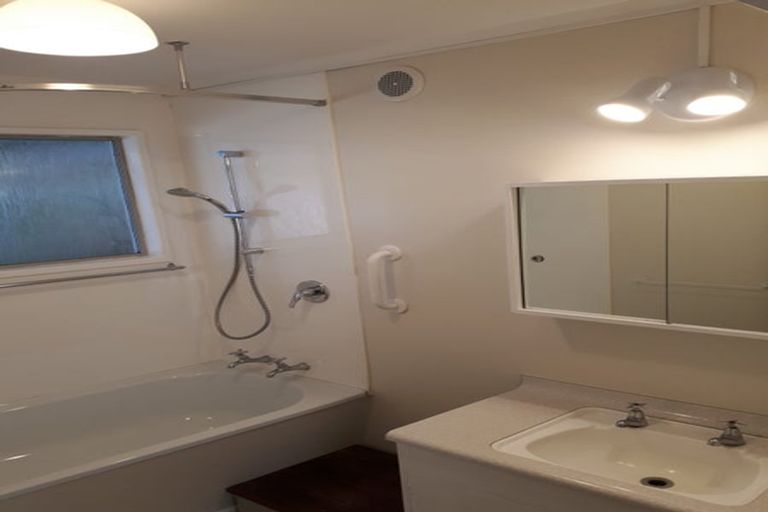 Photo of property in 2 Rajkot Terrace, Broadmeadows, Wellington, 6035