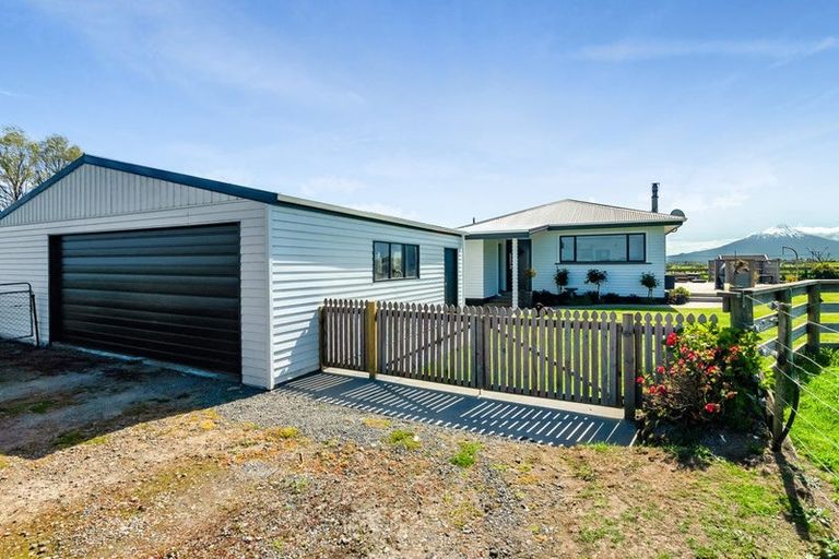Photo of property in 43 Quinns Road, Normanby, Hawera, 4673