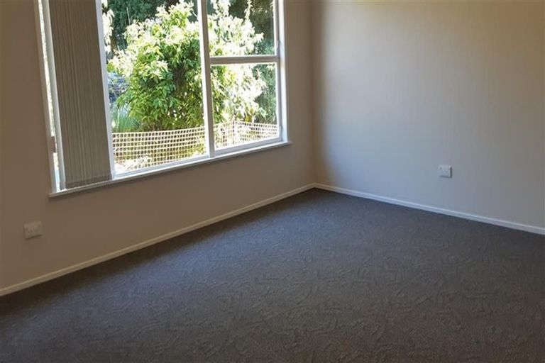 Photo of property in 1 Phillipa Place, Browns Bay, Auckland, 0630
