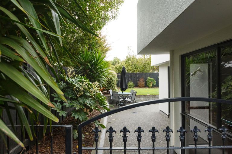 Photo of property in 23 Walnut Grove, Kelvin Grove, Palmerston North, 4414