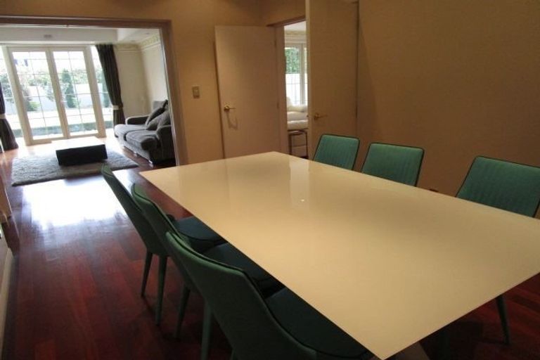 Photo of property in 30 Glandovey Road, Fendalton, Christchurch, 8052