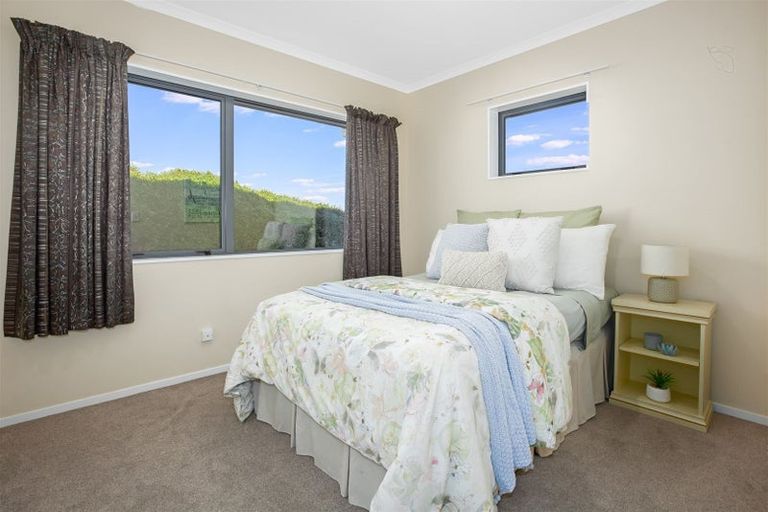 Photo of property in 48 Kahurangi Heights, Aotea, Porirua, 5024