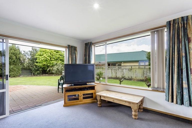 Photo of property in 28 Silverstream Drive, Mosgiel, 9024