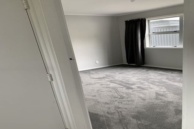 Photo of property in 74 Montreal Grove, Kingston, Wellington, 6021