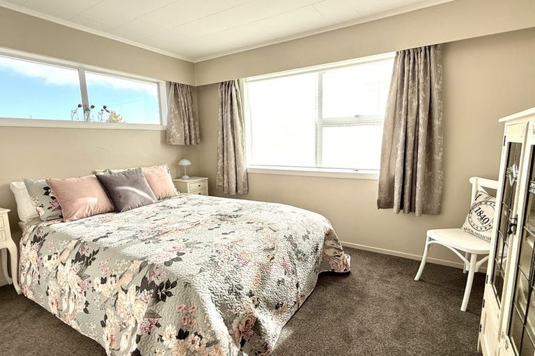 Photo of property in 45 Edinburgh Crescent, Waikiwi, Invercargill, 9810