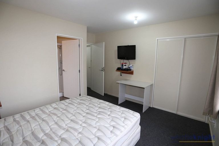 Photo of property in 72a Peer Street, Upper Riccarton, Christchurch, 8041