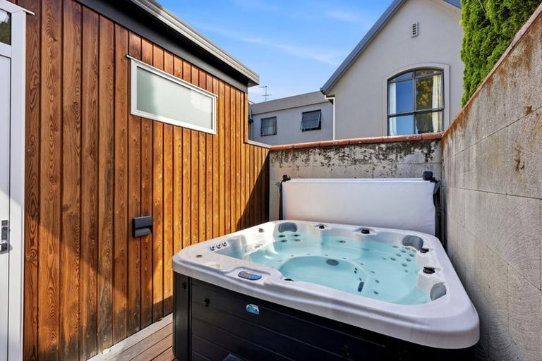 Photo of property in 12 John Britten Lane, Riccarton, Christchurch, 8011